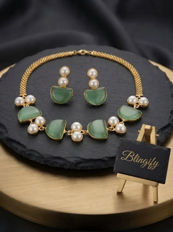 Meadow Bloom Green Stone & Pearl Necklace Set